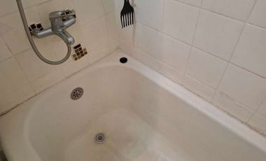 VENTA CASA EN DOS PLANTAS 5 AMBIENTES, TURDERA.