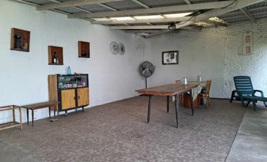 VENTA CASA EN DOS PLANTAS 5 AMBIENTES, TURDERA.