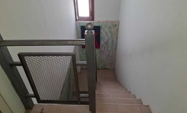 VENTA CASA EN DOS PLANTAS 5 AMBIENTES, TURDERA.