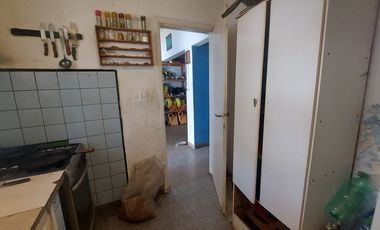 CASA A REFACCIONAR CON GRAN TERRENO LIBRE