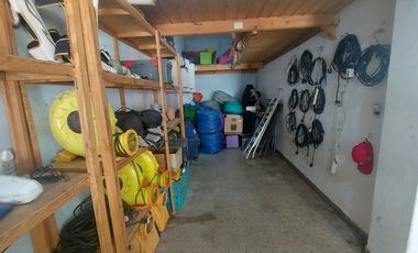 CASA A REFACCIONAR CON GRAN TERRENO LIBRE