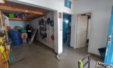 CASA A REFACCIONAR CON GRAN TERRENO LIBRE