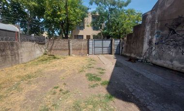 CASA A REFACCIONAR CON GRAN TERRENO LIBRE