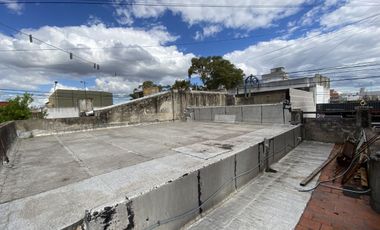 CASA 3 AMB CON LOCAL, GARAJE, PATIO Y TERRAZA