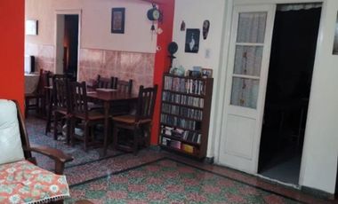 CASA 3 AMB CON LOCAL, GARAJE, PATIO Y TERRAZA