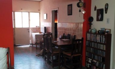 CASA 3 AMB CON LOCAL, GARAJE, PATIO Y TERRAZA