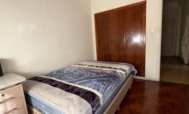 CASA EN VENTA C/AMPLIO FONDO Y QUINCHO-AVELLANEDA