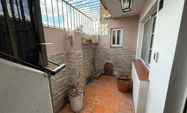 PH 3 AMB. TIPO CASA, CON ENTRADA INDEP CON TERRAZA