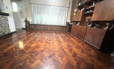 Casa en venta 4 amb cochera y jardin