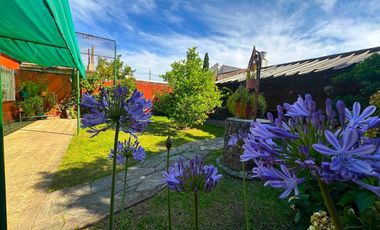 Casa en venta 4 amb cochera y jardin