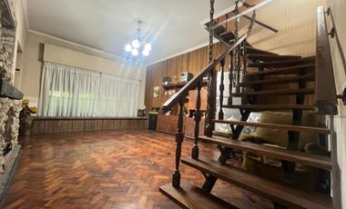 Casa en venta 4 amb cochera y jardin