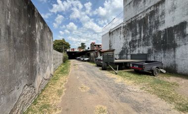 VENTA LOTE CON TECHO PARABÓLICO Y GALERÍA