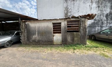 VENTA LOTE CON TECHO PARABÓLICO Y GALERÍA