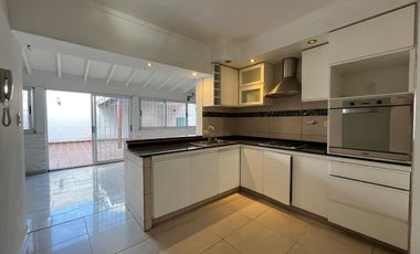 CASA 6 AMBIENTES VENTA SAN JUSTO