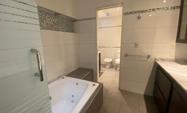 CASA 6 AMBIENTES VENTA SAN JUSTO