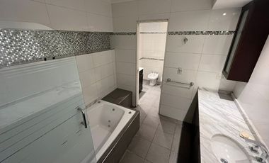 CASA 6 AMBIENTES VENTA SAN JUSTO