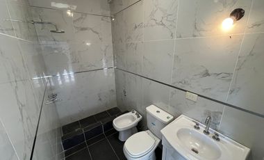 CASA 6 AMBIENTES VENTA SAN JUSTO