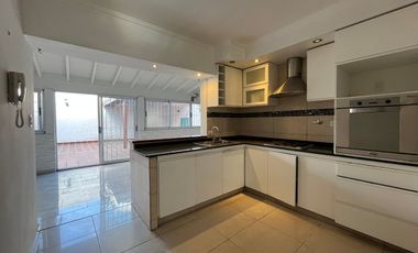 CASA 6 AMBIENTES VENTA SAN JUSTO