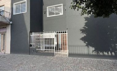 CASA 6 AMBIENTES VENTA SAN JUSTO