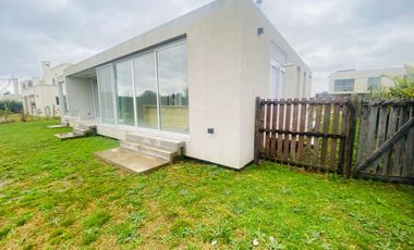 VENTA CASA BARRIO HARAS SANTA MARIA PERMUTA