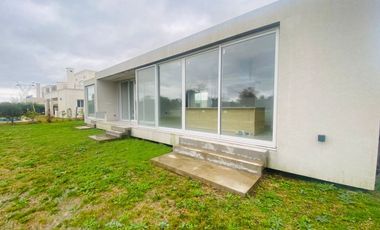 VENTA CASA BARRIO HARAS SANTA MARIA PERMUTA