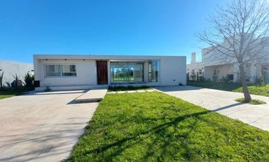 VENTA CASA BARRIO HARAS SANTA MARIA PERMUTA