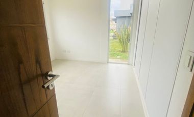 VENTA CASA BARRIO HARAS SANTA MARIA PERMUTA