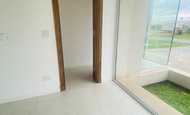 VENTA CASA BARRIO HARAS SANTA MARIA PERMUTA