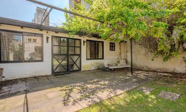 EN VENTA CASA 4 AMB CON PARQUE Y QUINCHO / 430mts