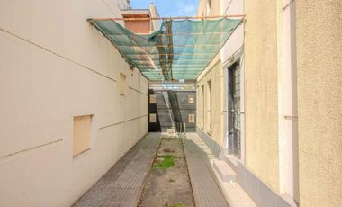 EN VENTA CASA 4 AMB CON PARQUE Y QUINCHO / 430mts