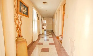 EN VENTA CASA 4 AMB CON PARQUE Y QUINCHO / 430mts