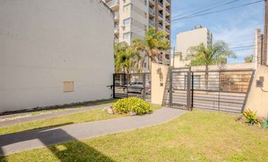 EN VENTA CASA 4 AMB CON PARQUE Y QUINCHO / 430mts