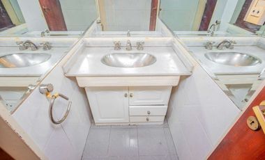 EN VENTA CASA 4 AMB CON PARQUE Y QUINCHO / 430mts