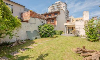 EN VENTA CASA 4 AMB CON PARQUE Y QUINCHO / 430mts