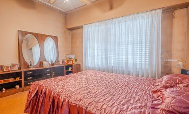 EN VENTA CASA 4 AMB CON PARQUE Y QUINCHO / 430mts