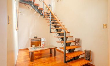 EN VENTA CASA 4 AMB CON PARQUE Y QUINCHO / 430mts