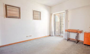 EN VENTA CASA 4 AMB CON PARQUE Y QUINCHO / 430mts