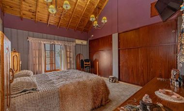 CASA LOTE PROPIO 5 AMBIENTES - JARDIN Y COCHERA