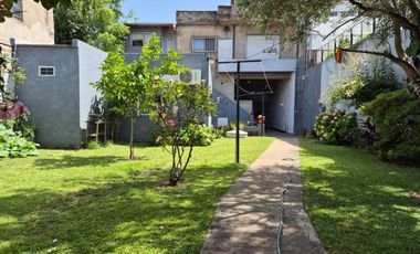 VENTA CASA 420 M2 4 AMB CASEROS GRAN GALPON PARQUE