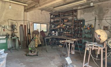 VENTA CASA 420 M2 4 AMB CASEROS GRAN GALPON PARQUE