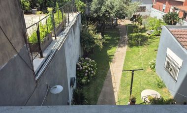 VENTA CASA 420 M2 4 AMB CASEROS GRAN GALPON PARQUE