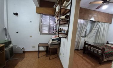 VENTA CASA 420 M2 4 AMB CASEROS GRAN GALPON PARQUE