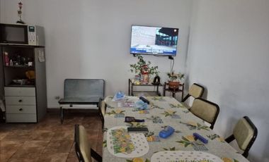 VENTA CASA 420 M2 4 AMB CASEROS GRAN GALPON PARQUE