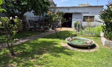 VENTA CASA 420 M2 4 AMB CASEROS GRAN GALPON PARQUE