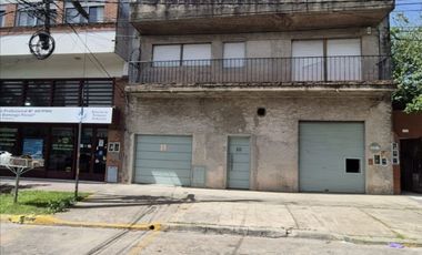 VENTA CASA 420 M2 4 AMB CASEROS GRAN GALPON PARQUE