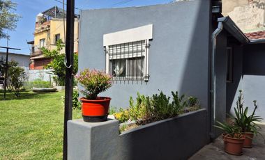 VENTA CASA 420 M2 4 AMB CASEROS GRAN GALPON PARQUE