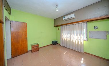 VENTA CASA 3 AMB C/ PILETA APTO CREDITO L HERMOSA