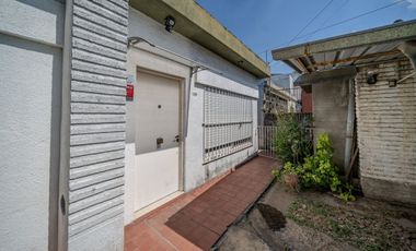 VENTA CASA 3 AMB C/ PILETA APTO CREDITO L HERMOSA
