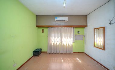 VENTA CASA 3 AMB C/ PILETA APTO CREDITO L HERMOSA