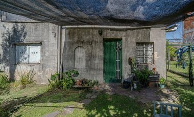 VENTA CASA 3 AMB C/ PILETA APTO CREDITO L HERMOSA